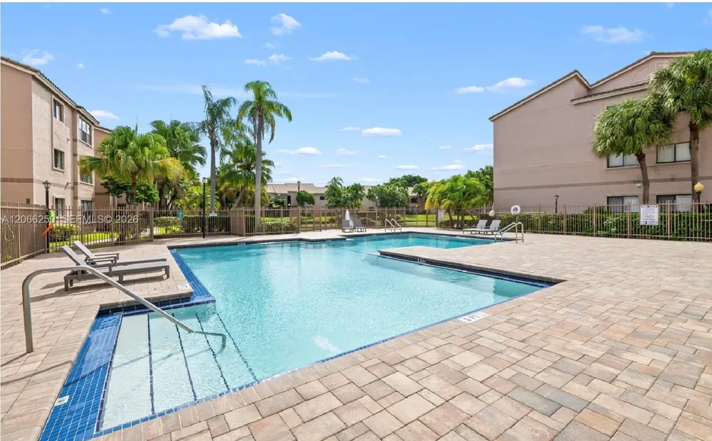 2826 S University Dr #3203 Davie, FL 33328