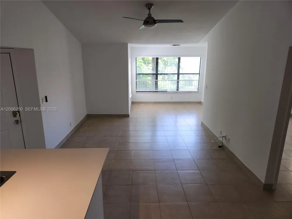 2826 S University Dr #3203 Davie, FL 33328