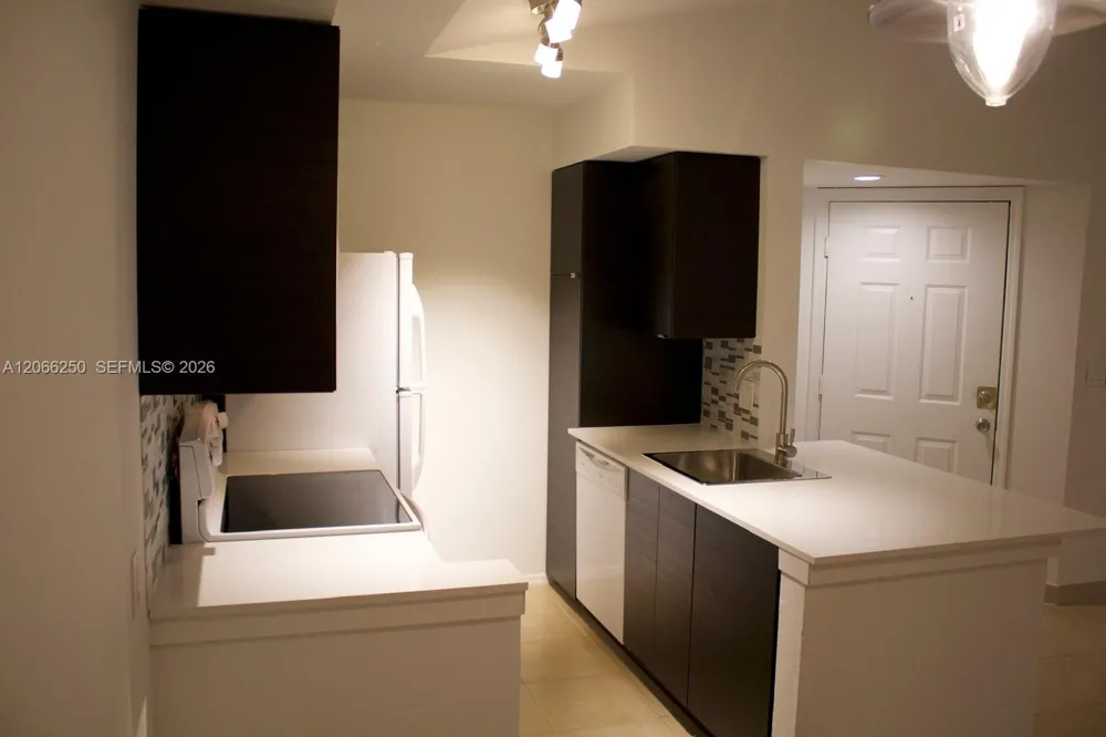 2826 S University Dr #3203 Davie, FL 33328