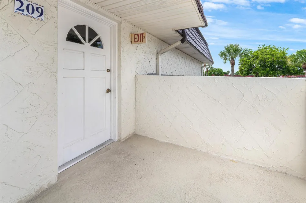 12005 Poinciana Boulevard #209 Royal Palm Beach, FL 33411