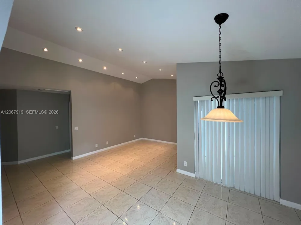 1591 Springside Dr #1591 Weston, FL 33326