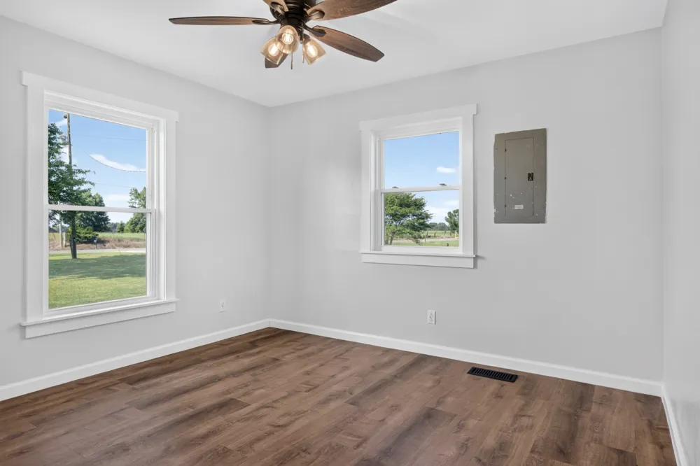 2054 Robinson Rd Smithville, TN 37166