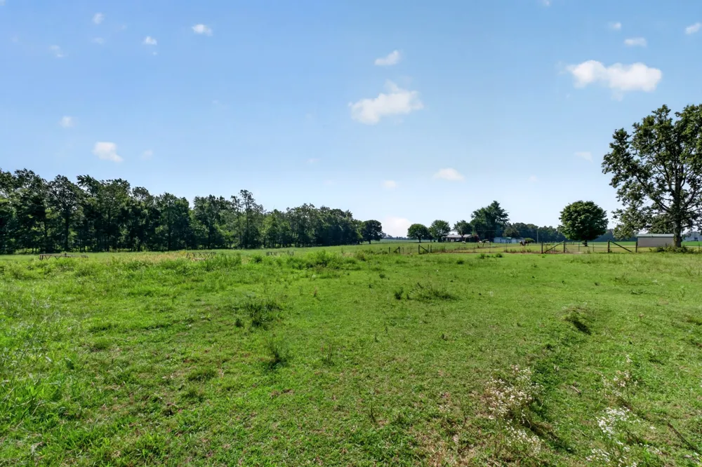 2054 Robinson Rd Smithville, TN 37166