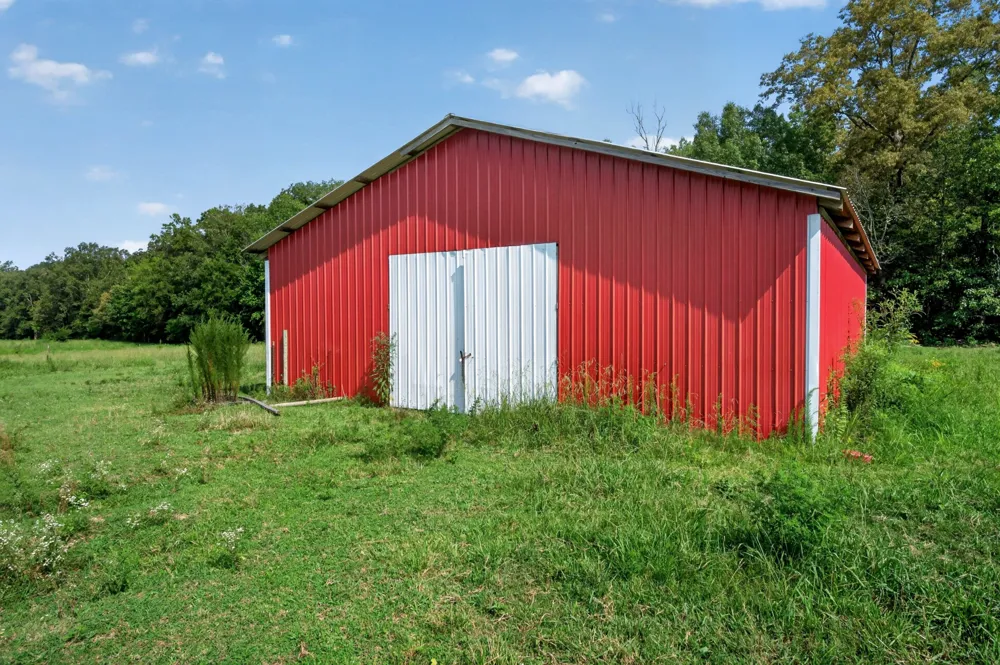2054 Robinson Rd Smithville, TN 37166