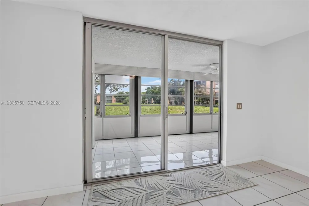 7301 NW 1st St #106 Margate, FL 33063