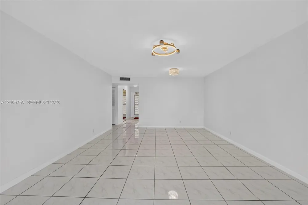 7301 NW 1st St #106 Margate, FL 33063