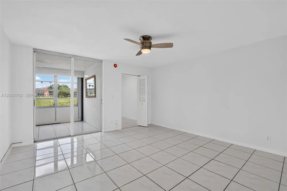7301 NW 1st St #106 Margate, FL 33063