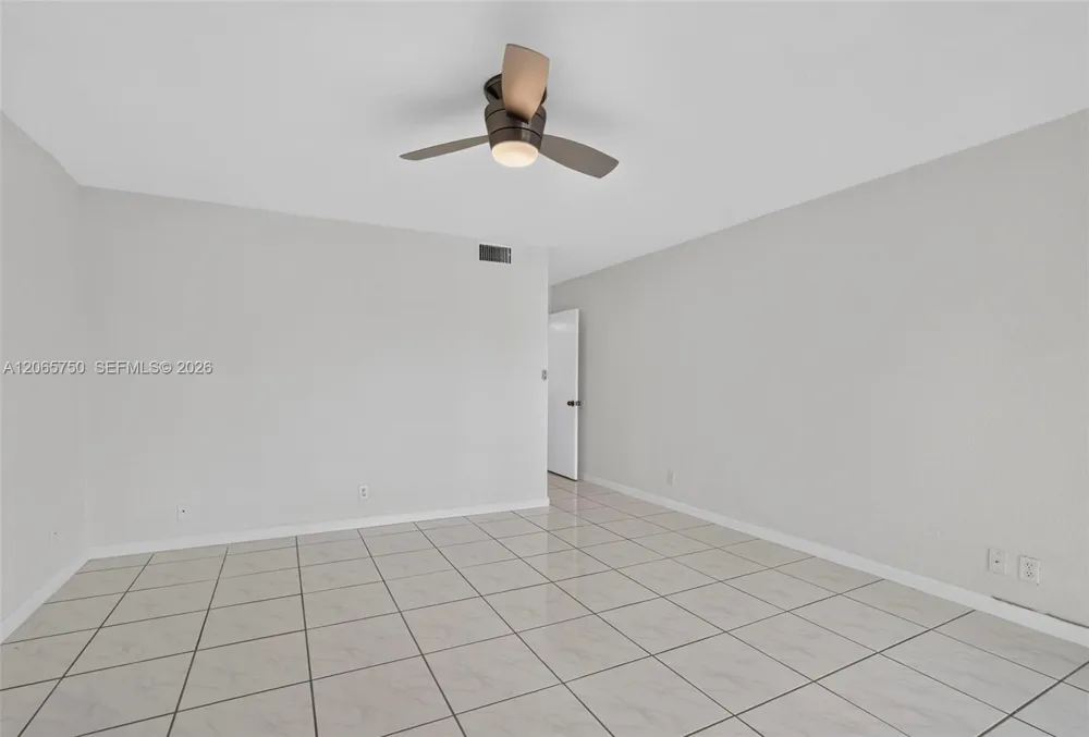 7301 NW 1st St #106 Margate, FL 33063