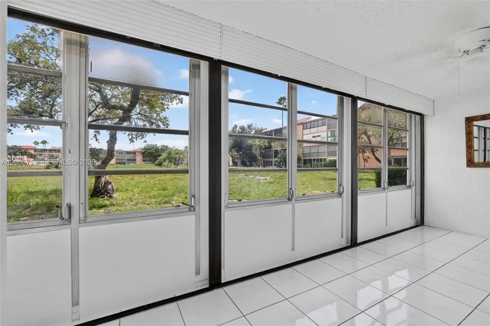 7301 NW 1st St #106 Margate, FL 33063