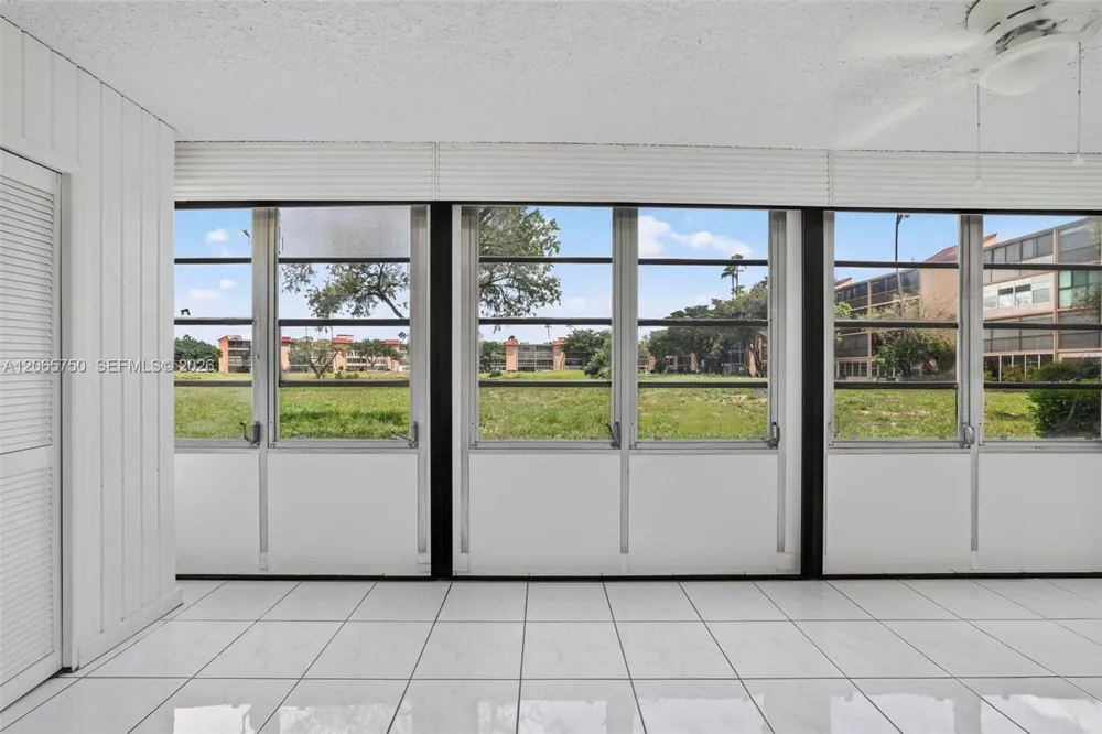 7301 NW 1st St #106 Margate, FL 33063