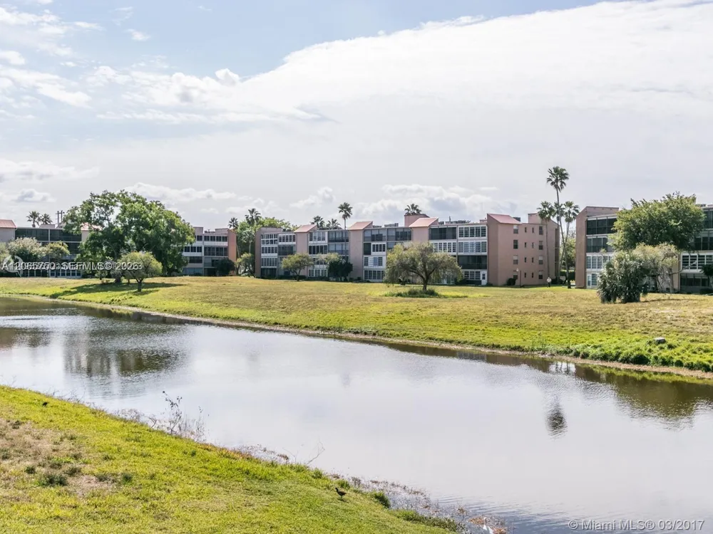 7301 NW 1st St #106 Margate, FL 33063