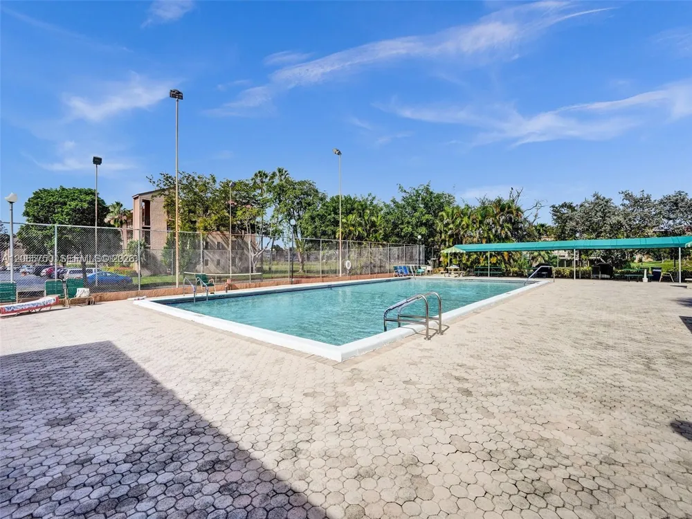 7301 NW 1st St #106 Margate, FL 33063