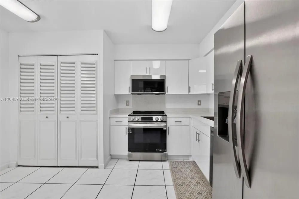 7301 NW 1st St #106 Margate, FL 33063