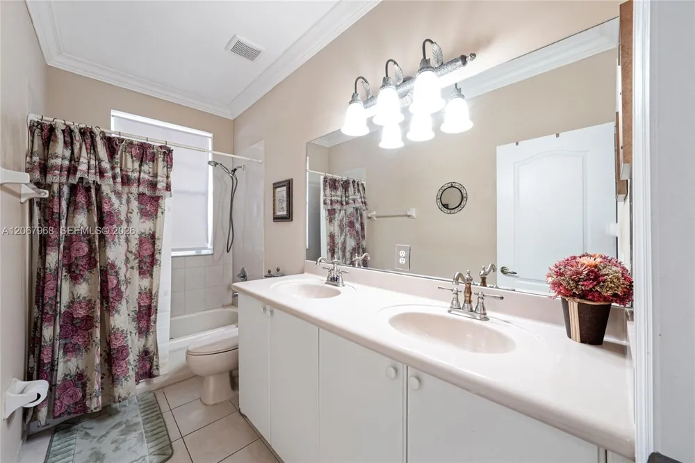 2250 SW 155th Ave Miami, FL 33185