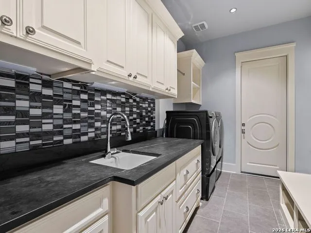 7 Via Aragon San Antonio, TX 78257