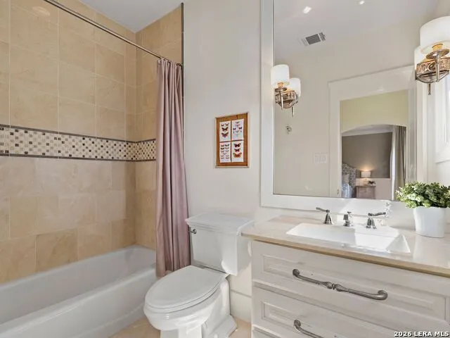 7 Via Aragon San Antonio, TX 78257