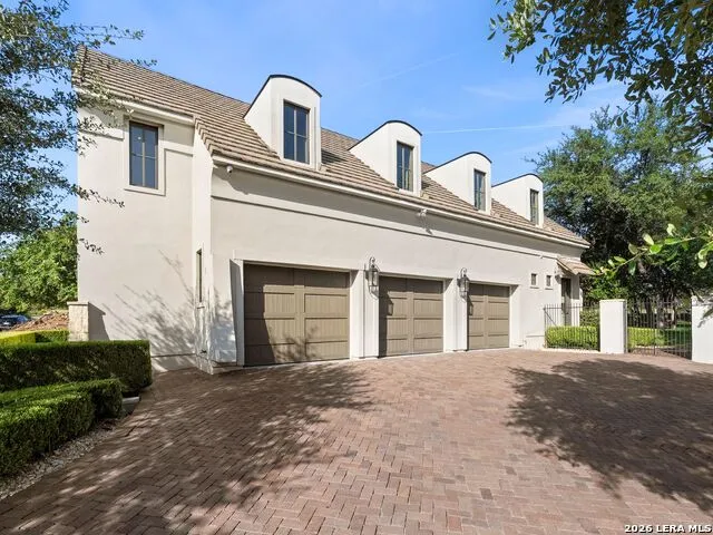 7 Via Aragon San Antonio, TX 78257