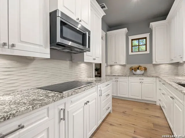 7 Via Aragon San Antonio, TX 78257