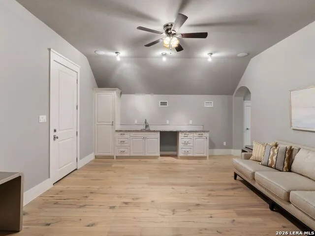 7 Via Aragon San Antonio, TX 78257