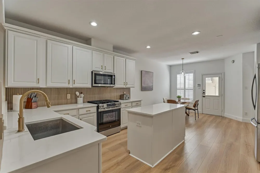 27 Medley Lane The Woodlands, TX 77382