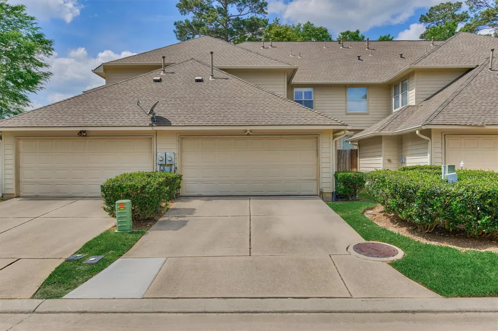 27 Medley Lane The Woodlands, TX 77382