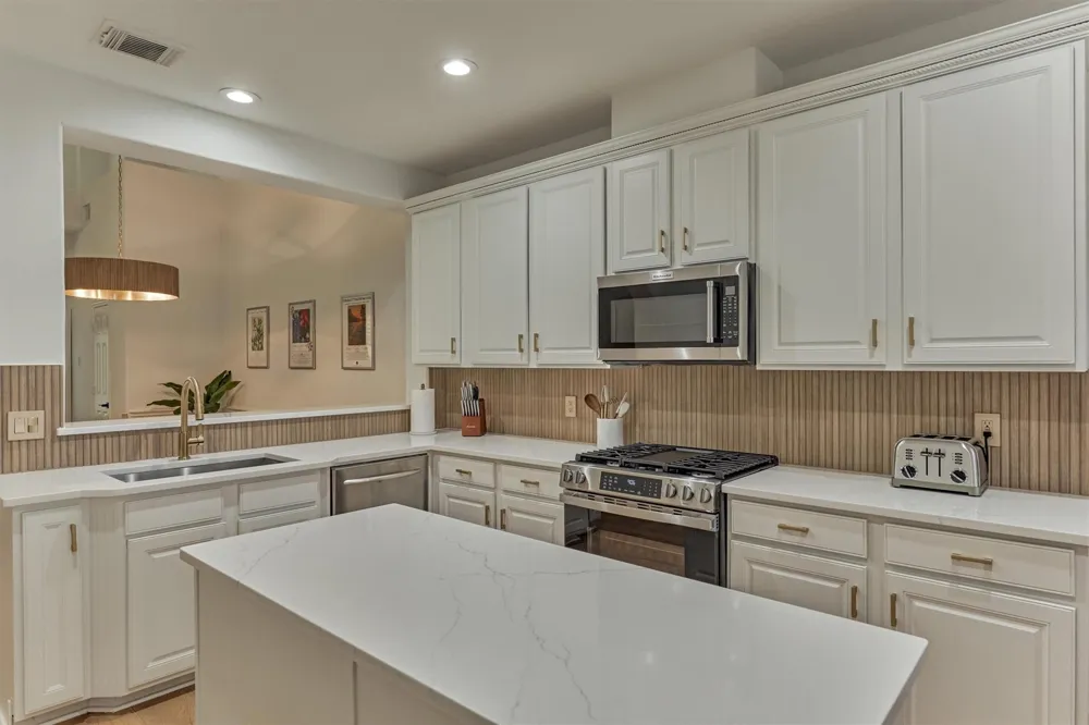 27 Medley Lane The Woodlands, TX 77382