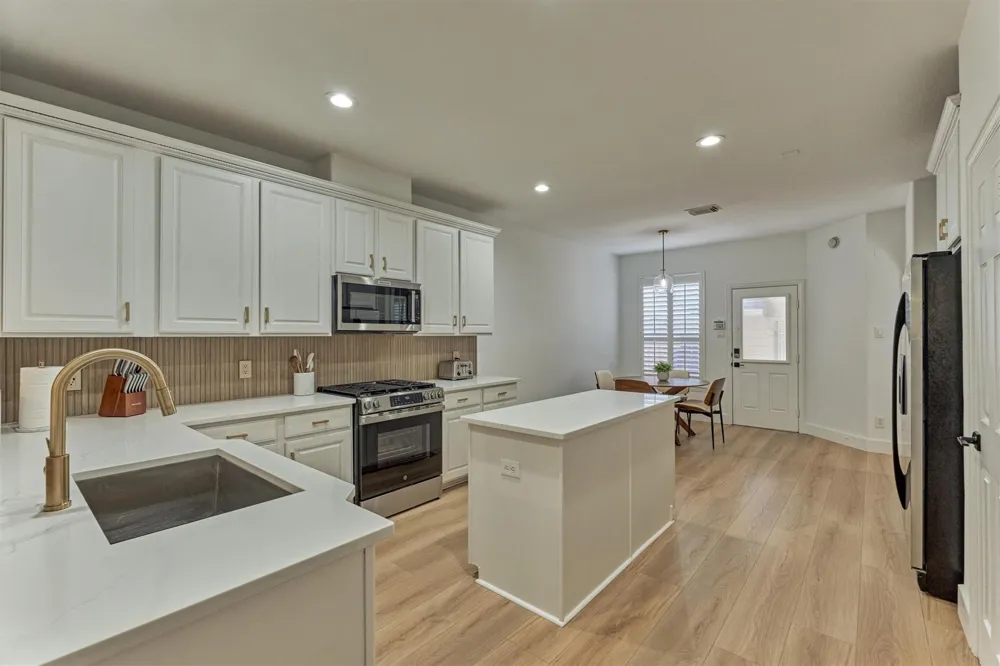 27 Medley Lane The Woodlands, TX 77382