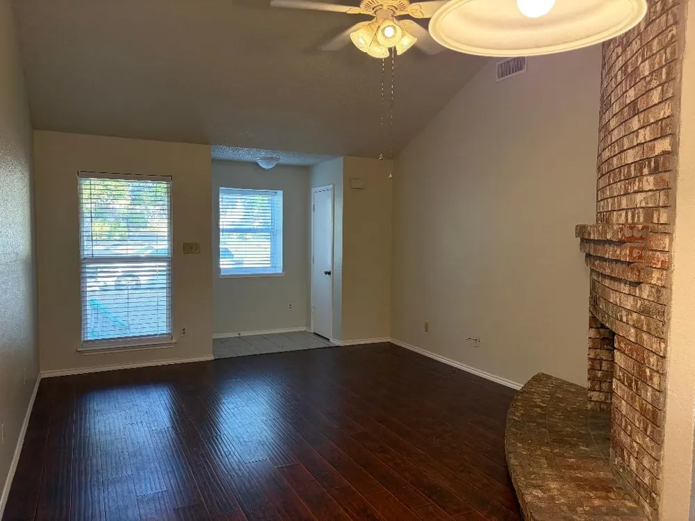 2909 Kathleen Lane Euless, TX 76039
