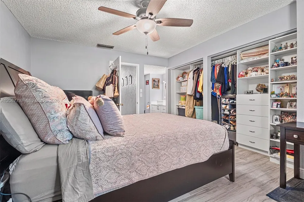 2214 NW 39th Ave Coconut Creek, FL 33066