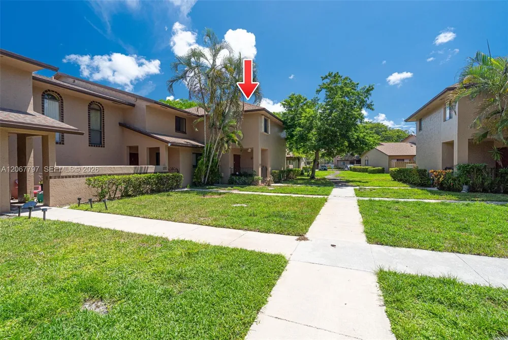 2214 NW 39th Ave Coconut Creek, FL 33066