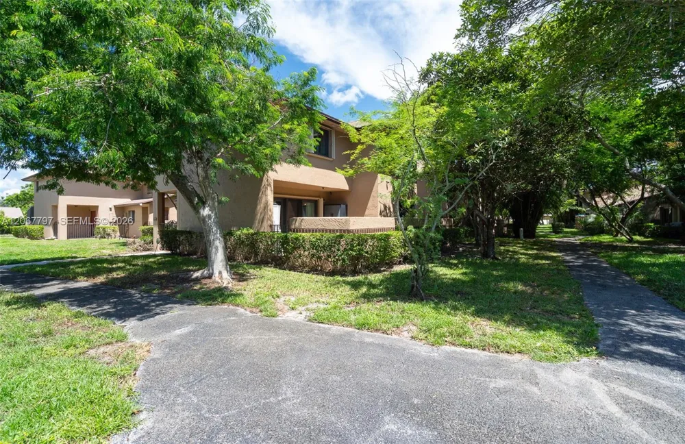 2214 NW 39th Ave Coconut Creek, FL 33066