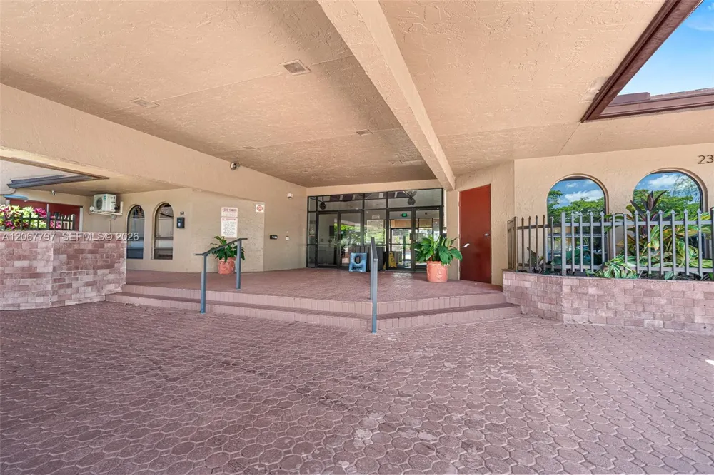 2214 NW 39th Ave Coconut Creek, FL 33066