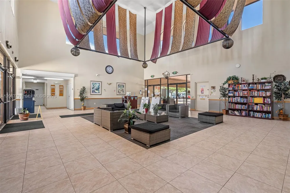 2214 NW 39th Ave Coconut Creek, FL 33066
