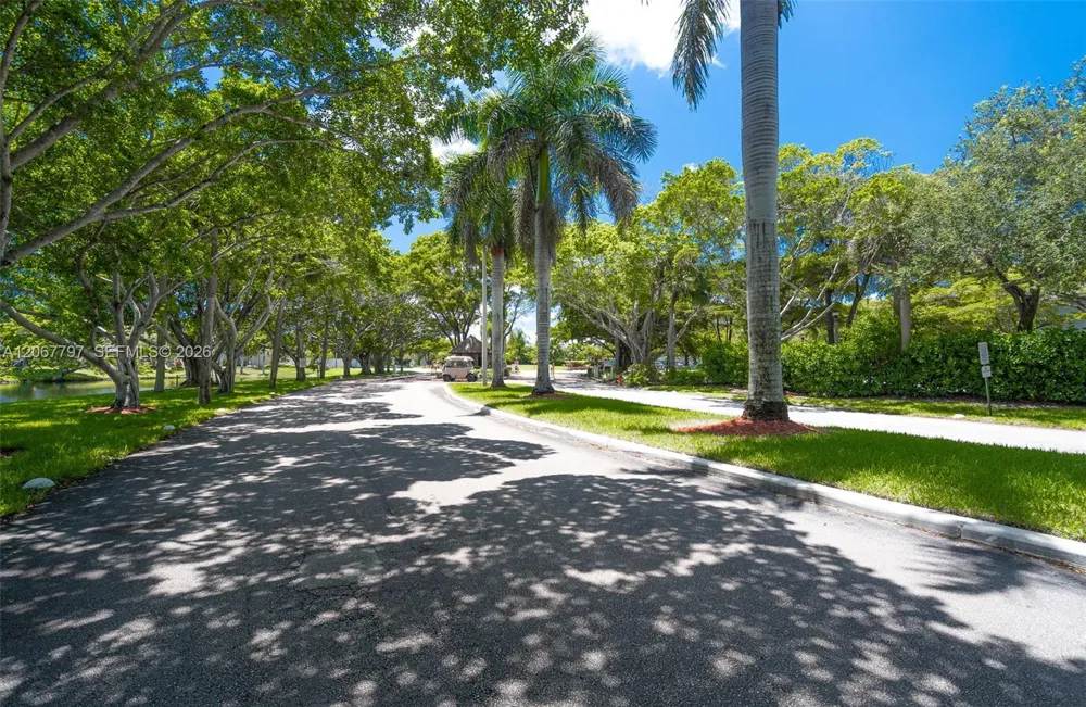 2214 NW 39th Ave Coconut Creek, FL 33066
