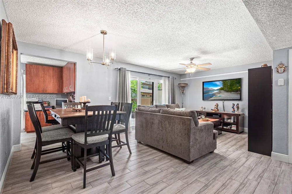 2214 NW 39th Ave Coconut Creek, FL 33066