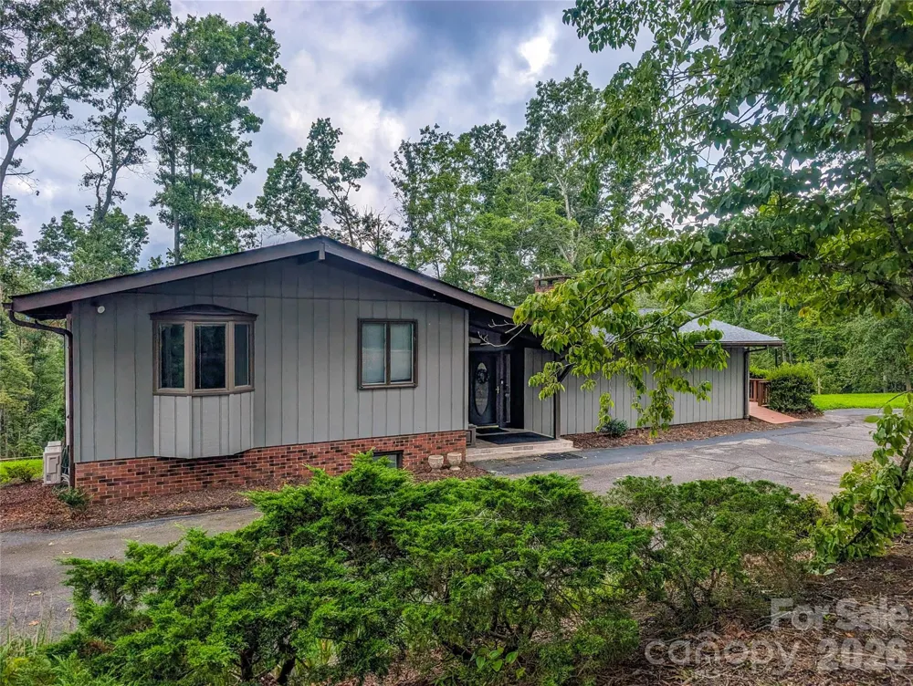 520 Washburn Road Spruce Pine, NC 28777