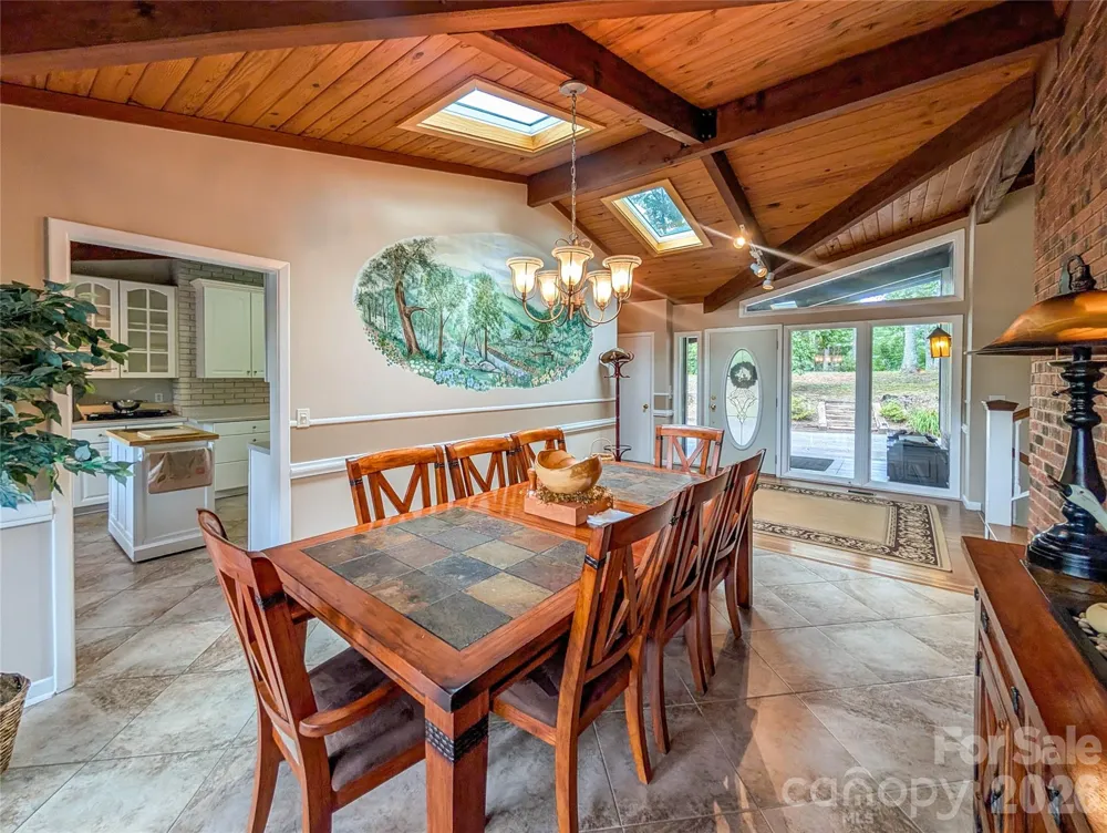 520 Washburn Road Spruce Pine, NC 28777