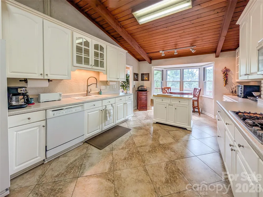 520 Washburn Road Spruce Pine, NC 28777
