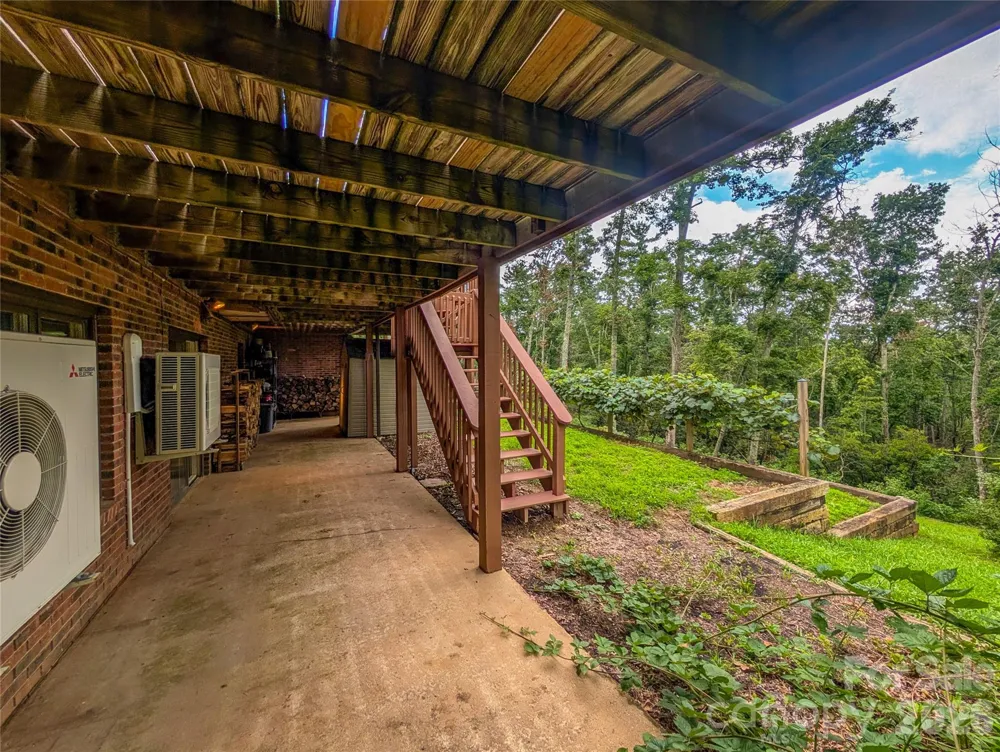 520 Washburn Road Spruce Pine, NC 28777
