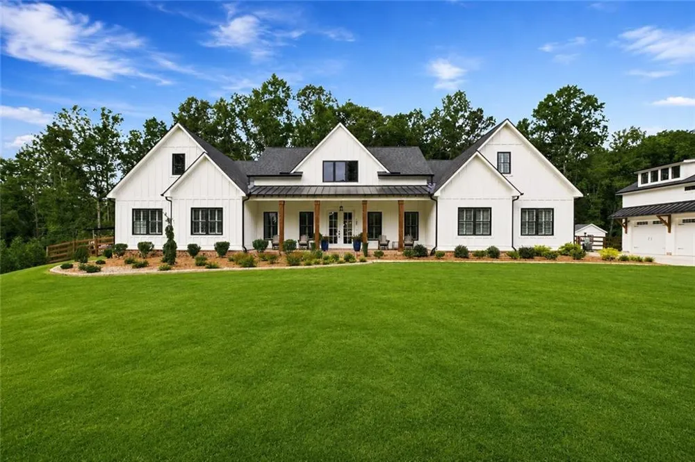 145 London Road Ball Ground, GA 30107