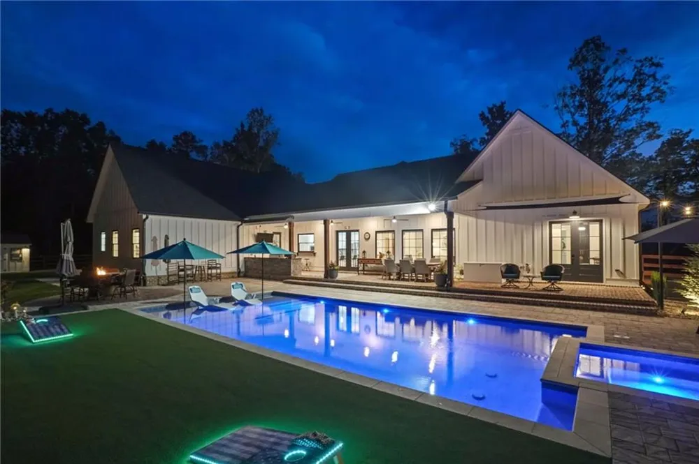 145 London Road Ball Ground, GA 30107