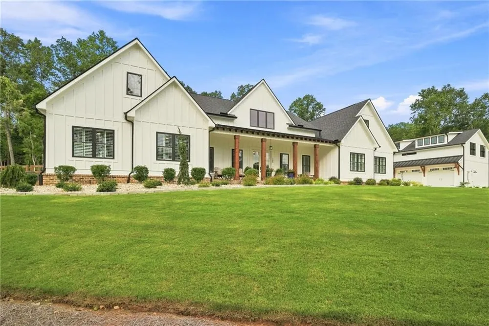 145 London Road Ball Ground, GA 30107