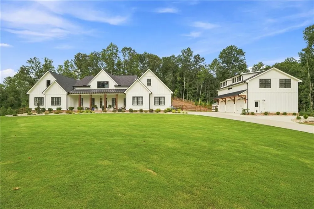 145 London Road Ball Ground, GA 30107