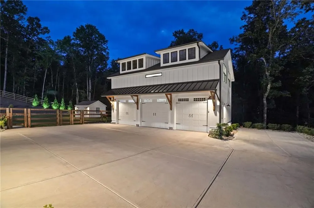 145 London Road Ball Ground, GA 30107