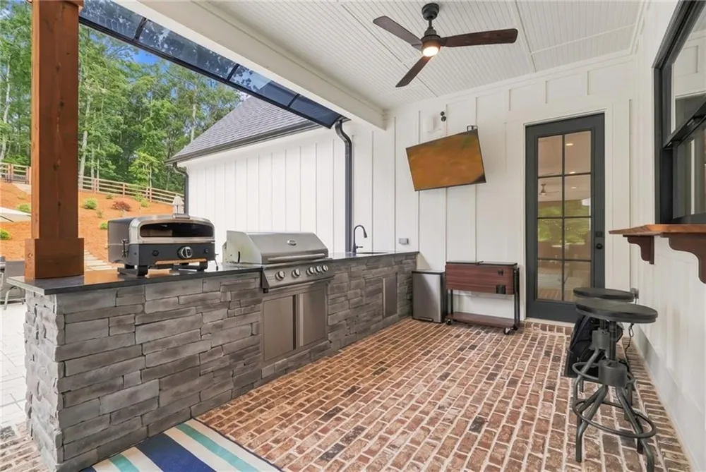 145 London Road Ball Ground, GA 30107
