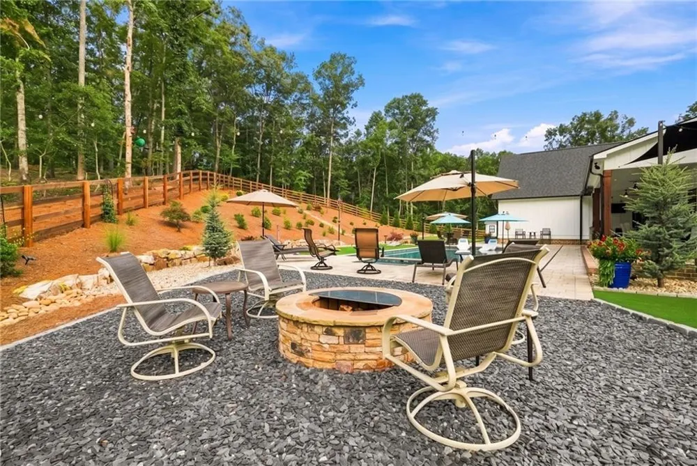 145 London Road Ball Ground, GA 30107
