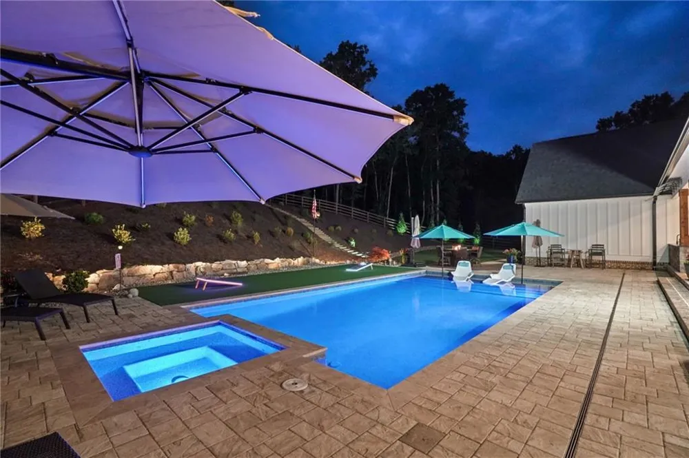 145 London Road Ball Ground, GA 30107