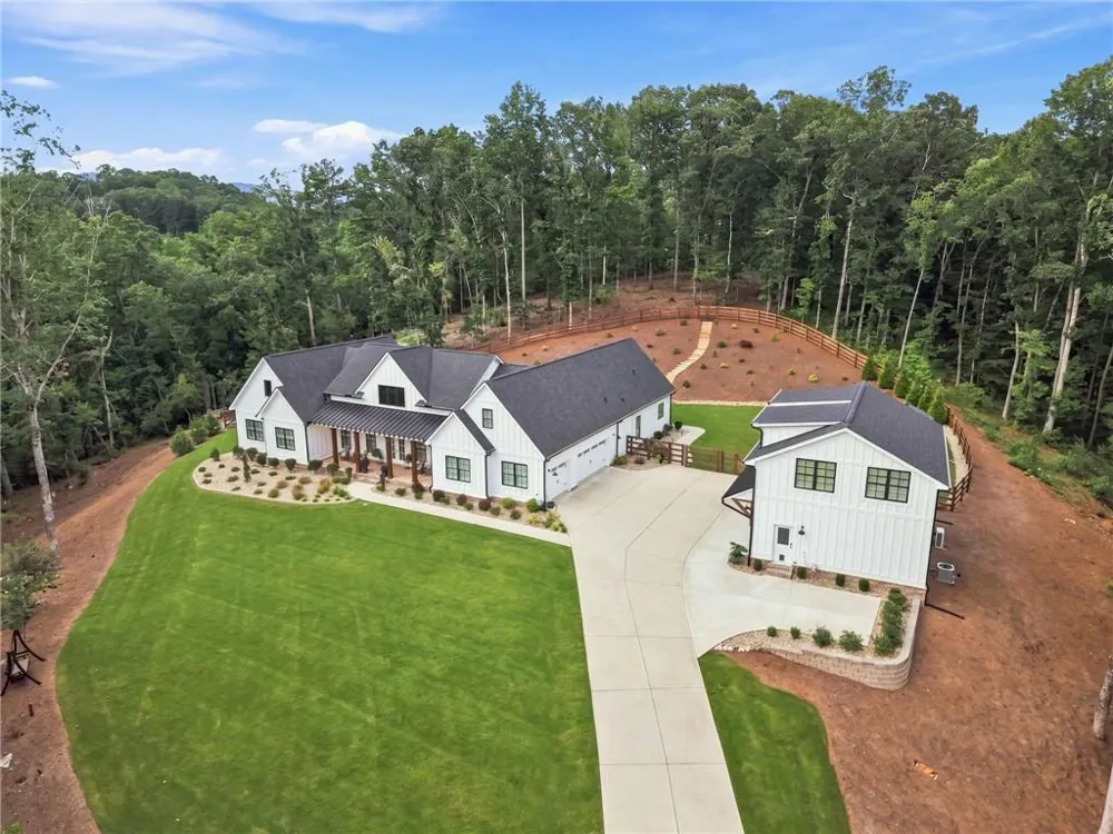 145 London Road Ball Ground, GA 30107