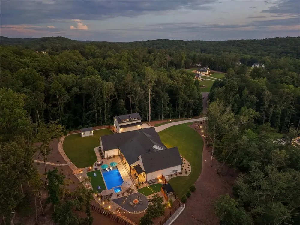 145 London Road Ball Ground, GA 30107