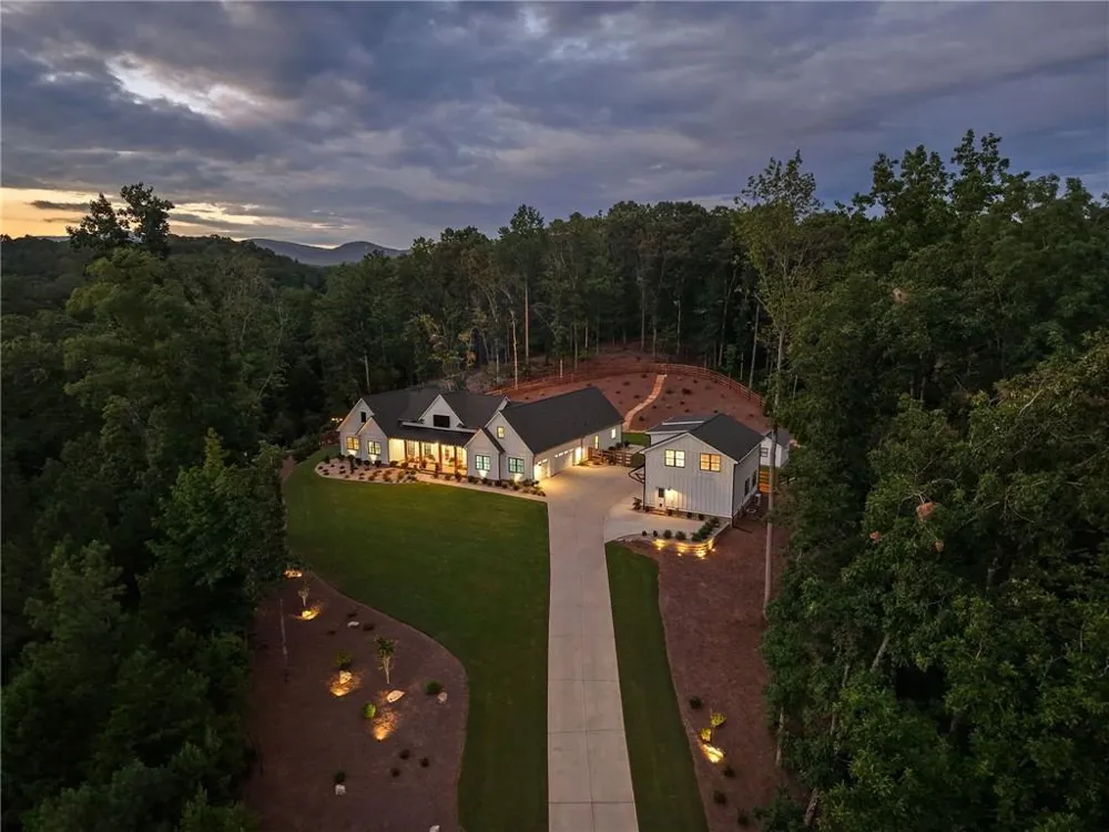 145 London Road Ball Ground, GA 30107